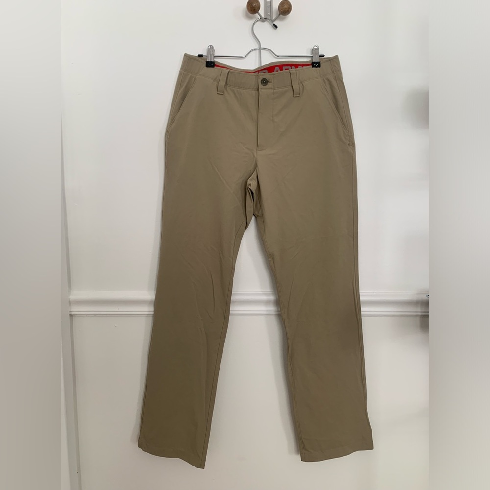Under Armor Men’s Khaki Pants | 34/32